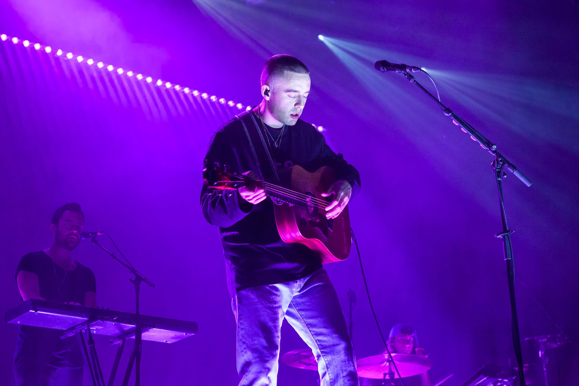 Dermot Kennedy mit Gitarre